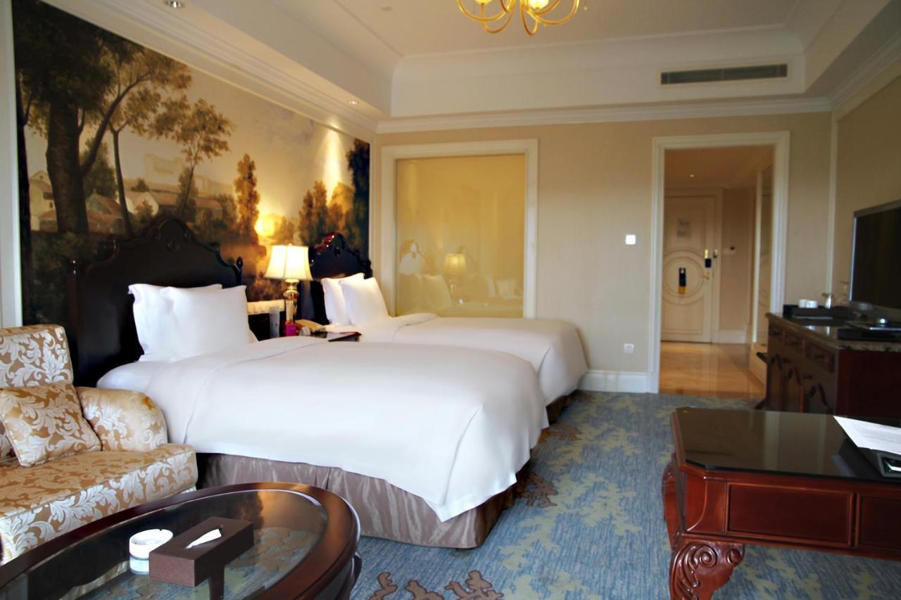 Crowne Plaza Ocean Spring Resort By Ihg Jimo Eksteriør billede