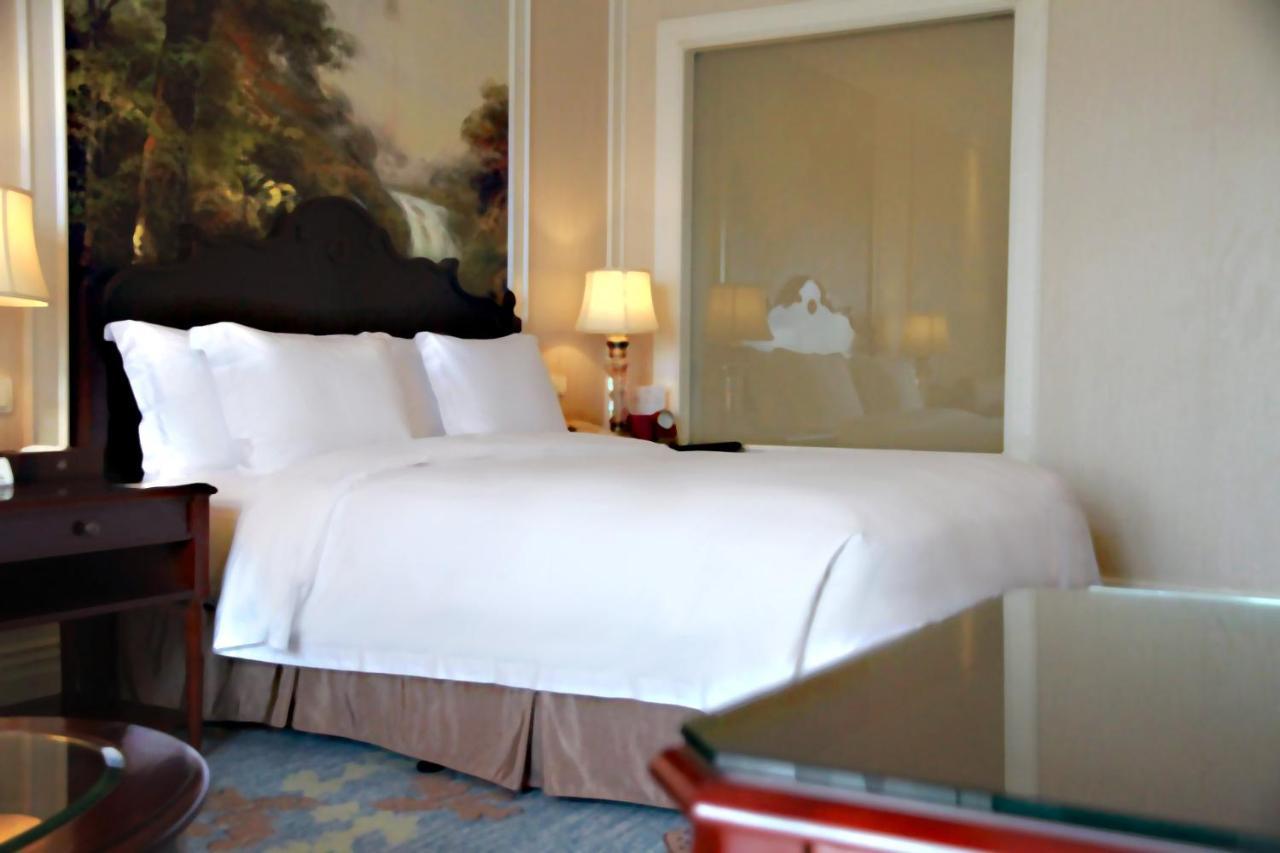 Crowne Plaza Ocean Spring Resort By Ihg Jimo Eksteriør billede