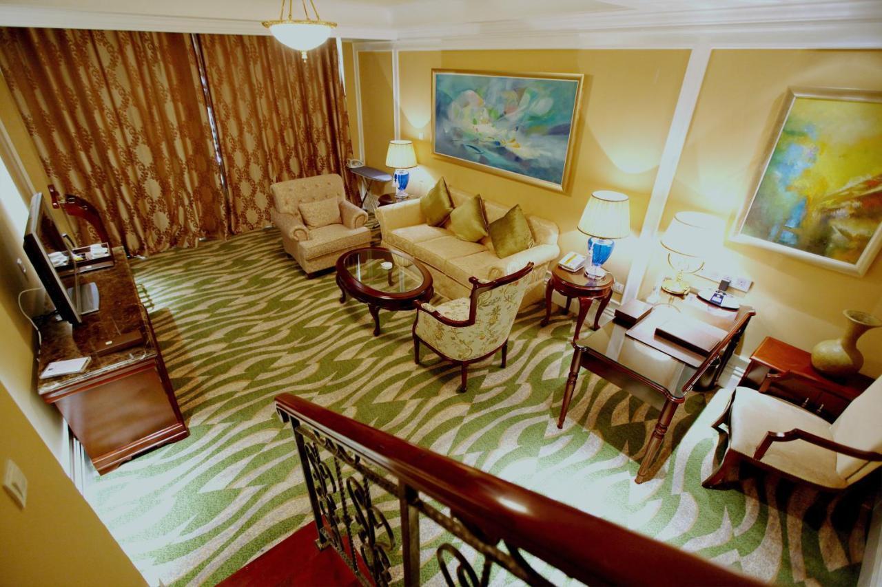 Crowne Plaza Ocean Spring Resort By Ihg Jimo Eksteriør billede