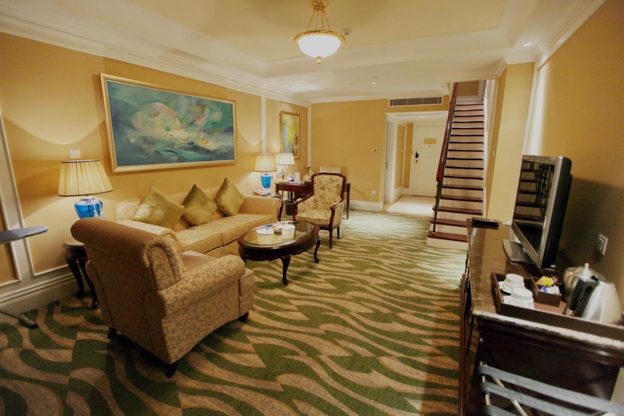 Crowne Plaza Ocean Spring Resort By Ihg Jimo Eksteriør billede