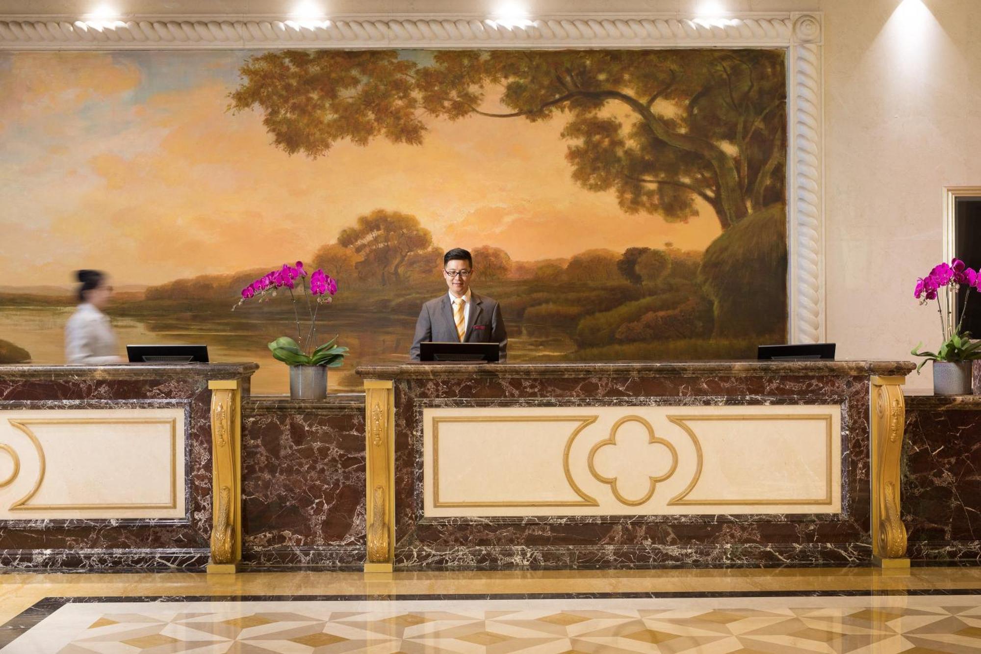 Crowne Plaza Ocean Spring Resort By Ihg Jimo Eksteriør billede