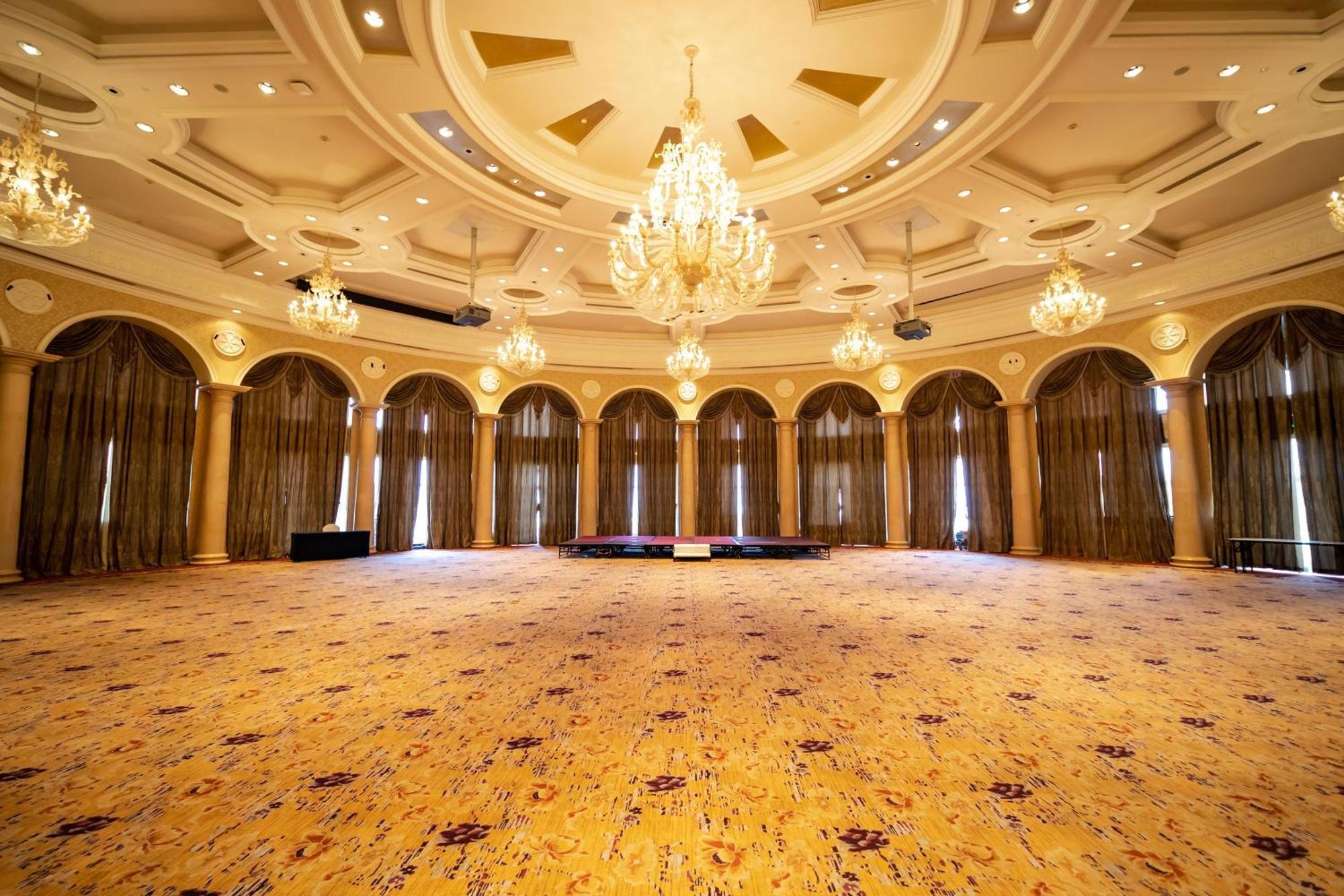 Crowne Plaza Ocean Spring Resort By Ihg Jimo Eksteriør billede
